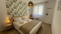 Pretty house with garden - Le Clos Du Moulin 3 Eglise Saint Pierre links 주변 호텔