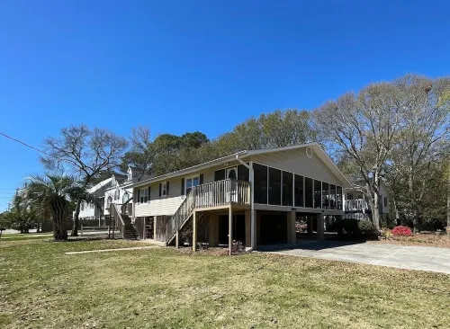1 Block from Beach! 4Bed 2Bath Beachhouse. Already Booking for Spring Summer ‘26
