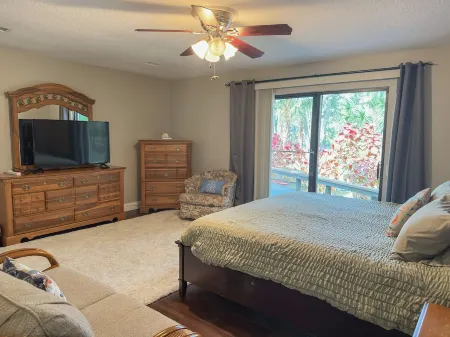 Homosassa River Retreat with Pool, Dock, Fire Pit & Water Sports