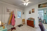 Super Cute! Coastal Bend Cottage! Book Now! September, October, November Dates!