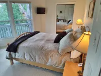 Mountain home right near Rumbling Bald Resort and Spa ! Hotels in Lake Lure