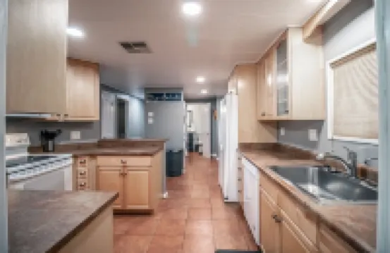 Foothills Vacation Retreat!! 福瑞娜麓山酒店