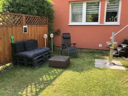 Cozy vacation home with terrace and garden Отели рядом с достопримечательностью «Берлинер Плац»