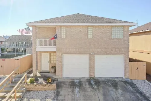 Waterfront 4-bedroom Private Single-family House/Villa Hotels in Port Isabel