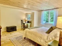 Downeast Maine Cottage with Water View and Nature Preserve