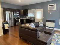 Cozy Cottage-Breathtaking Sunsets. Lake Front. Close to Casino & Racetrack.