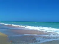 Tropical Decor Condo, Golf, Tennis, New Rec Center and Minutes to Private Beach. - ビーチサイド