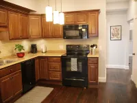 Modern 3BR/ Free Parking Close to Encore- Everett #2 Hotels in Everett