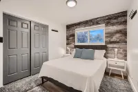 Clean Cozy Chic - Easy Access to Denver - Great for Families Hotels near 88th Mall