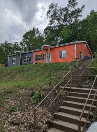 Funky Fun Treehouse Duplex Отели рядом с достопримечательностью «Kansas State University»