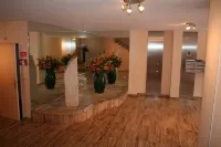 Superb apartment, downtown, private parking, quiet with elevator Hôtels à : Périgueux