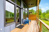 ⛰️ Newly Built Alpine Cabin 2023 - Mountain Views + Walk To Town - Hot Tub