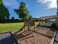 Unique, Spacious, Self-Built Eco House with Huge Garden and Movie Room Hotels in Andover
