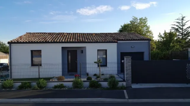 Petite Villa Neuve Toute Équipée Proche du Centre Ville de Longeville sur Mer Hotels in Longeville-Sur-Mer