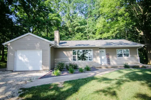 Peaceful, Country Cottage with Open Floor Plan