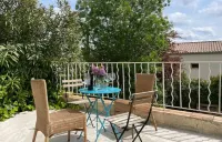 Maison Aix Отели рядом с достопримечательностью «Place des Logis»