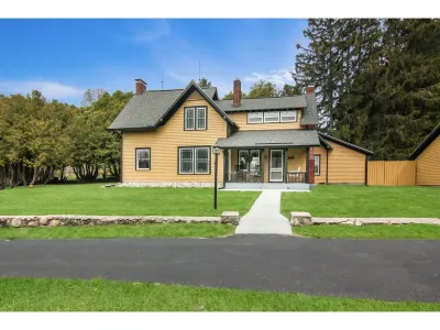 The LakeView: Crystal Lake Living at Its Best
