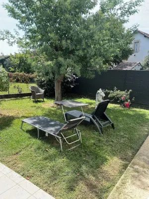 Small apartment with garden Hotels in Bergerac