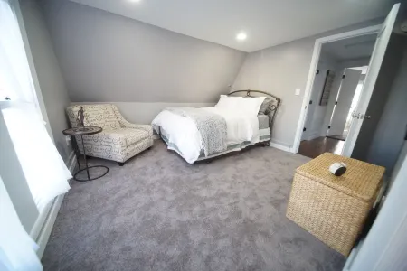 Luxurious Renovated Gem in Convenient Location!