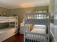 Luxurious Beach Block 4-Bdrm House for the whole family - prices reduced!! - Gym