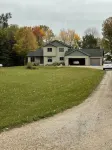 Spacious, modern lake-front vacation home/ scrapbooking/quilting retreat