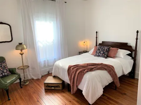 Vintage Modern Synthesis in the Heart of Winston-Salem