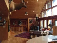 Beautiful Cedar Cabin Connection on Lake Hamilton