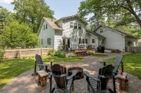 127 lakes within ten miles, easy access to Paul Bunyan Trail, ample parking!