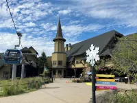 Silverside Chalet: Family-friendly 1BDRM condo next to the waterpark and gondola Hotels in Kellogg