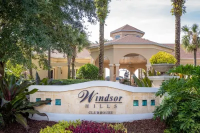 Newly Renovated Condo! 1.5 miles from Disney World