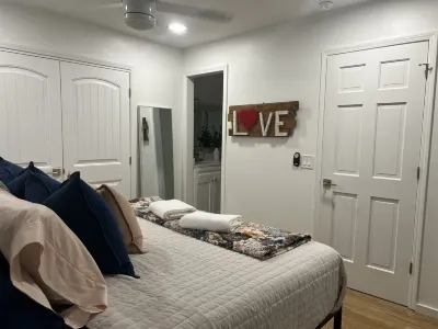 Lake Murray Gem - New Lakefront Dock Hotels near Walmart Supercenter