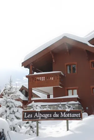 Lovely Apartment @ Les Alpages du Mottaret Отели рядом с достопримечательностью «Три долины»