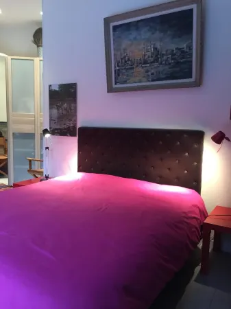 ONE FLOOR APARTMENT IN HOUSE WITH GARDEN