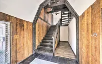 Cozy Barn Loft in Farmington, Missouri