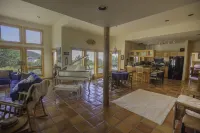 Lovely Home in Crestone (Great Views