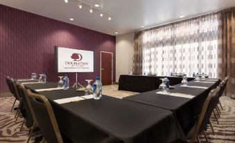 DoubleTree by Hilton Oklahoma City Airport