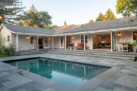 Sonoma Square Gem! Charming New Farmhouse w Pool + Private Detached Guest Suite - Pool