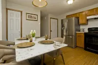 Cozy 3-bedroom Duplex2 in beautiful Springfield with WiFi, central AC Hotels in Springfield