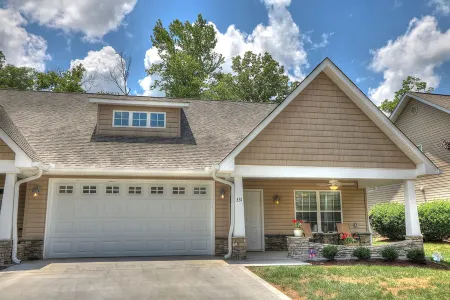 Majestic Cove #331-Your Peaceful Retreat in the Heart of Pigeon Forge!