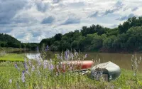 Romantic Riverfront Retreat