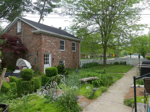 Cozy Urban Loft Near Downtown Frankfort