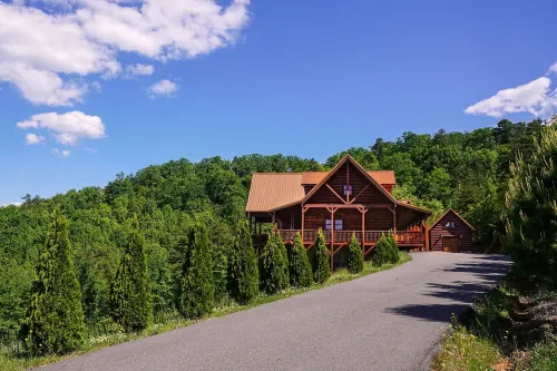 Huge Mountain Estate,Blue Ridge View, Sleeps 18, Hot Tub, Deck, & Game Room