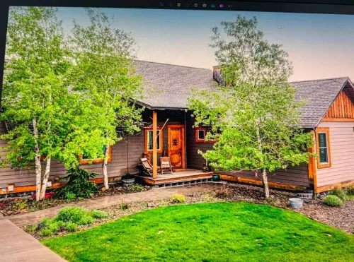 Expansive views, wildlife, and privacy.