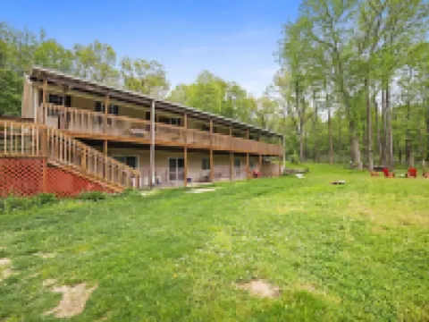 Forest Retreat - Sleeps 30 - 2 Minutes from Boat Launch Hotels in Barry County