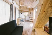 Modern Urban Tiny House w/ 2BR near Airport and Transportation-Private Setting