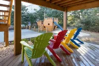 Family Fun House! Private Pool, Putting Green, Walk to Beach, Hot Tub, Game Room