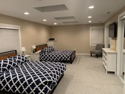 Newly Remodeled! Near Old Town - 2 metros - Solar Home away from home 1600sq Hotels near Friendship Firehouse