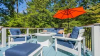 Irvington's BEST WATERFRONT EXPERIENCE  Walk to Tides Inn & Irvington shops.
