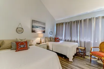 AMELIA ISLAND OCEAN BEACH FRONT BEACHWALKER-BUILDING CLOSEST TO SAND-4 BRM 3 BTH