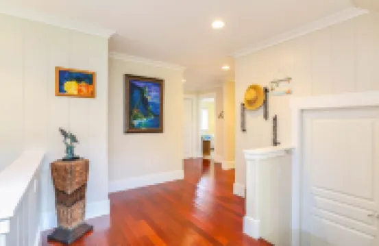 AIR CONDITIONED HOME FEATURED ON TV - CLOSELY LOCATED TO BEAUTIFUL N SHORE BEACH